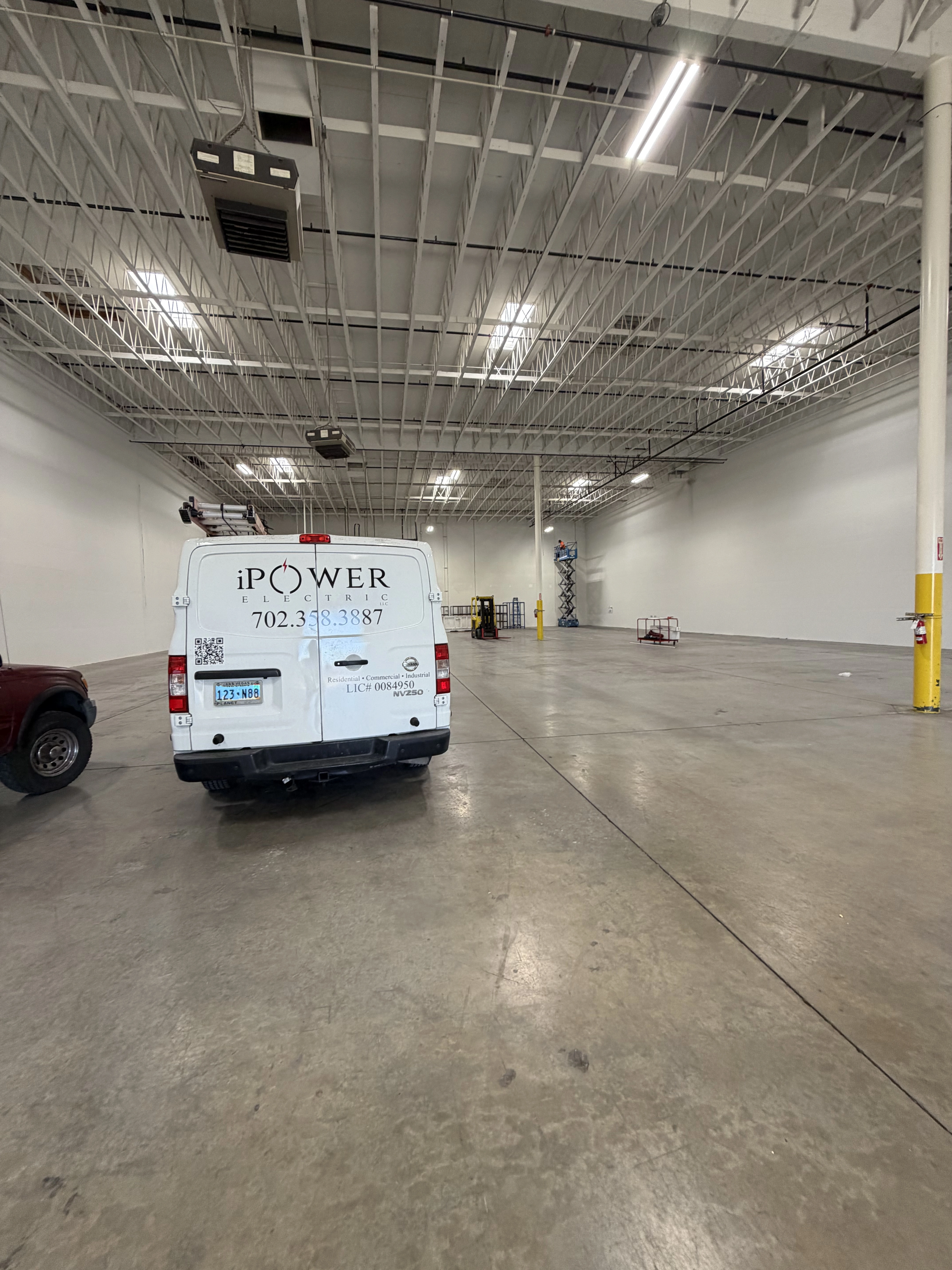 warehouse  ipower van